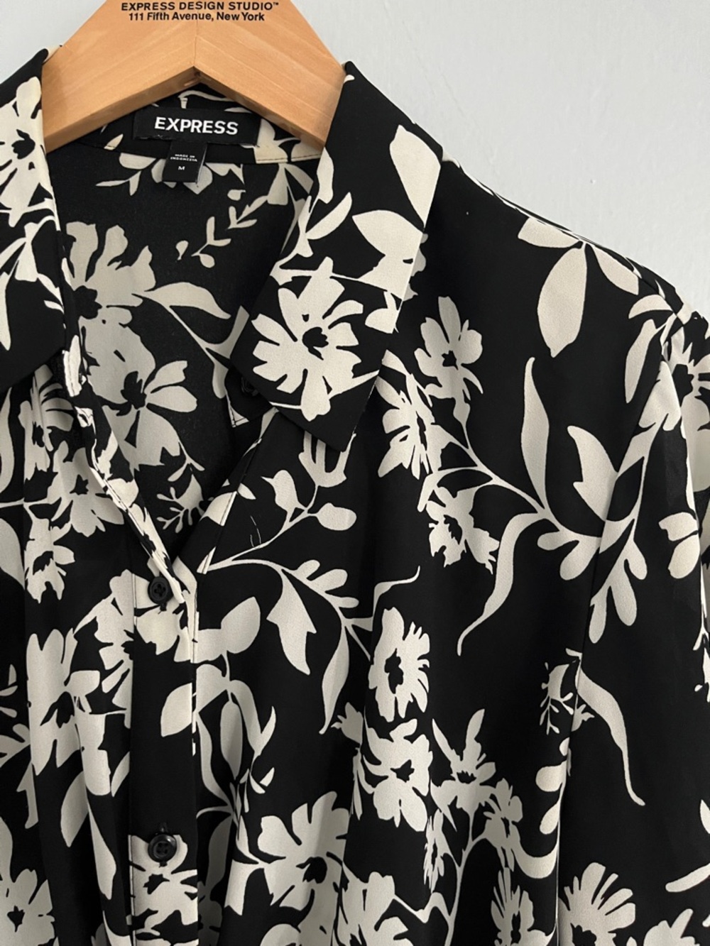 Black and White Floral Twist Front Blouse